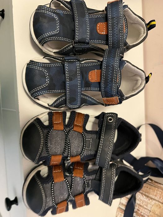 Якета и детски обувки