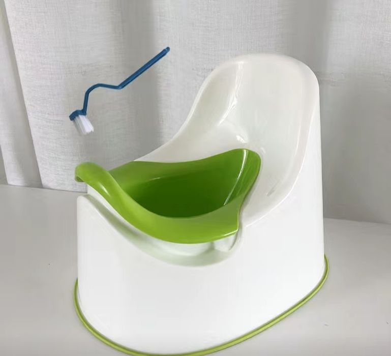 Горшок, с крышкой с щеткой