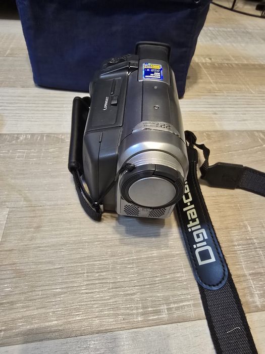 Vând cameră video Medion