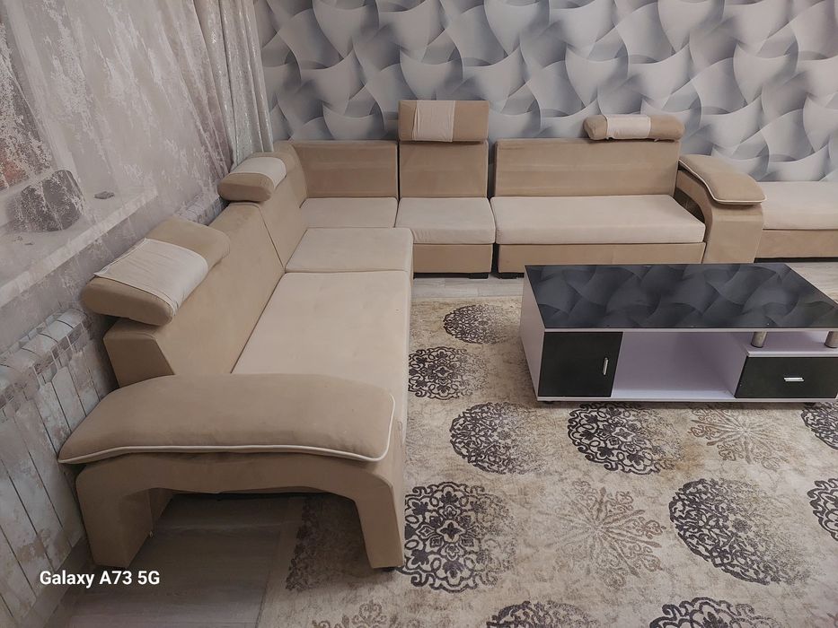 Продам диван с журнальным столиком