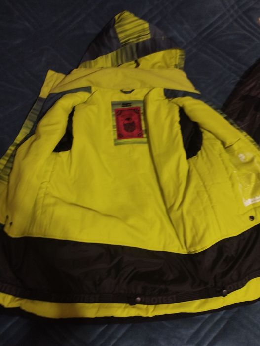 Зимно яке непромокаемо 176 см.