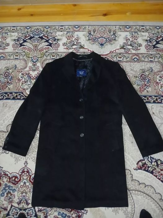 Palto kastyum sotiladi