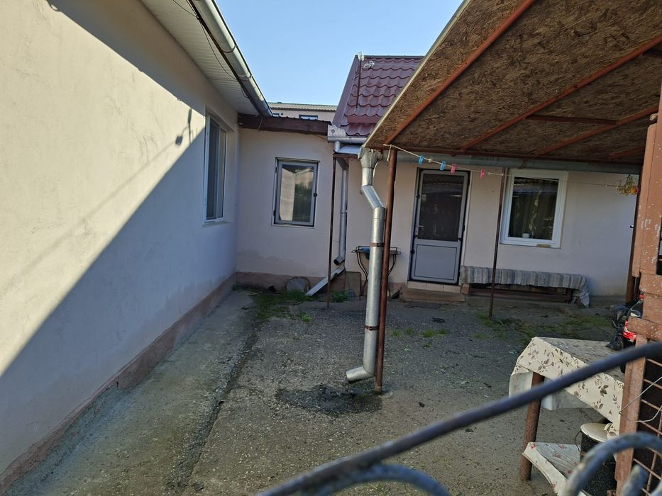 Vand casa in Mica