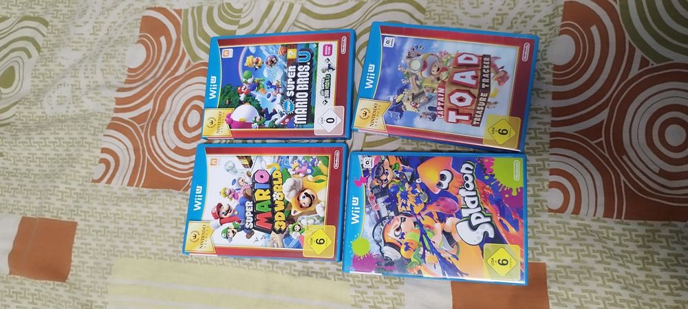 Продам игровую приставку WII U