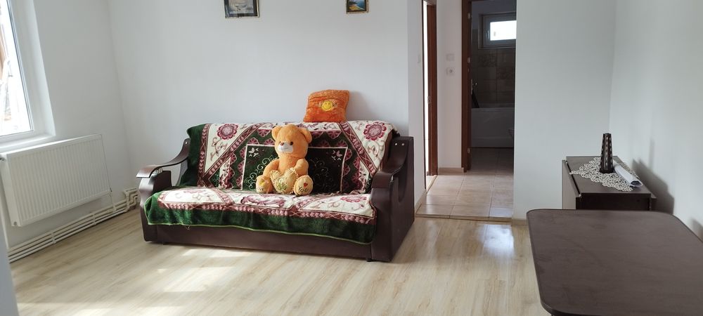 Închiriez apartament 2 camere