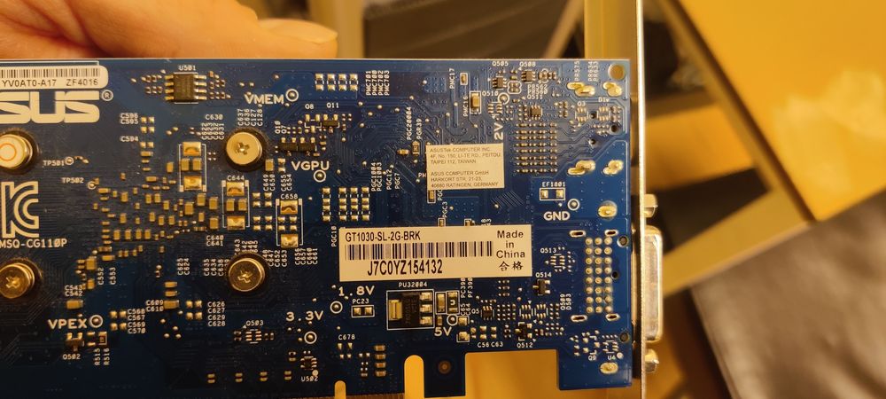 Видеокарта Asus 2GB