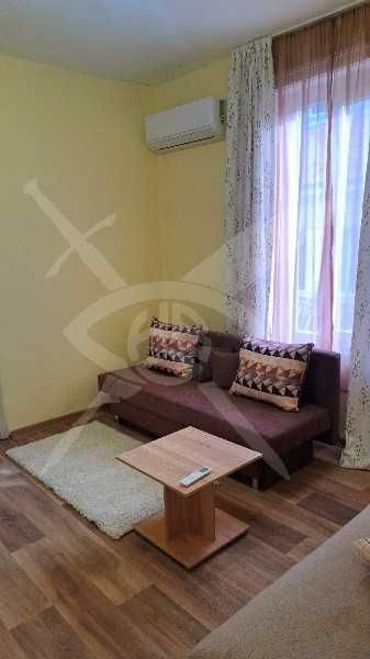 Дава се под наем етаж от къща в Център!  11690581