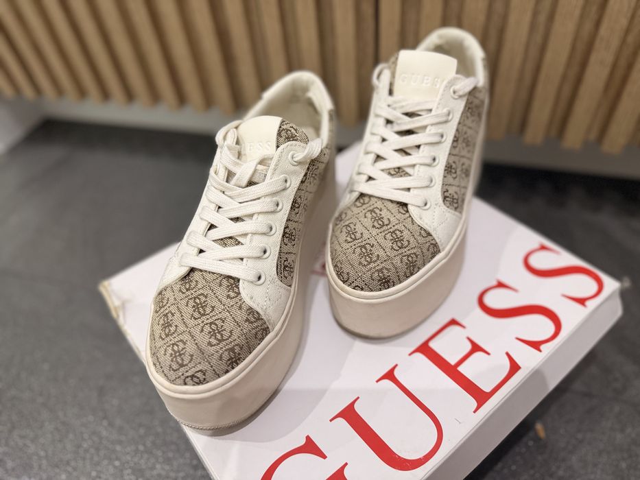 Дамски сникърси Guess