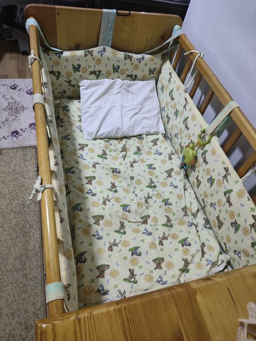 Детская кроватка деревянная