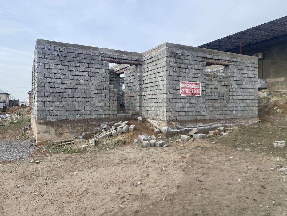 Самал 2 де жер үй сатылады бітпеген