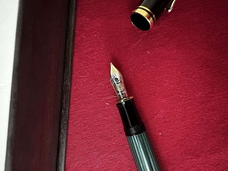 Pelican, золотое перо, новая.