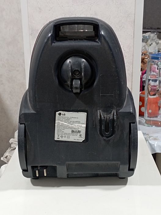 Пылесос LG VC38384
