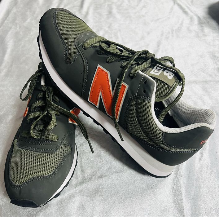 Продам стильные кроссовки