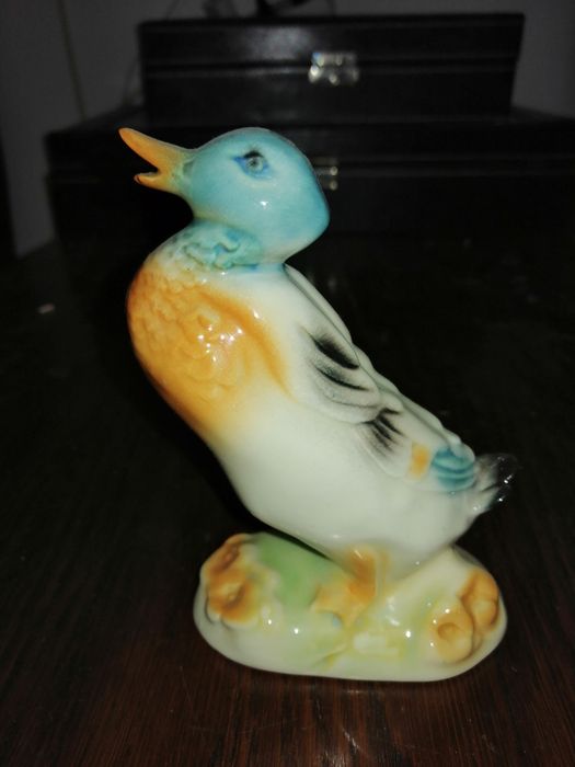 Trei piese din portelan