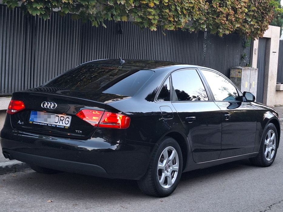 Audi A4 • Berlina • 2.0 TDI E5 • An 2011 •