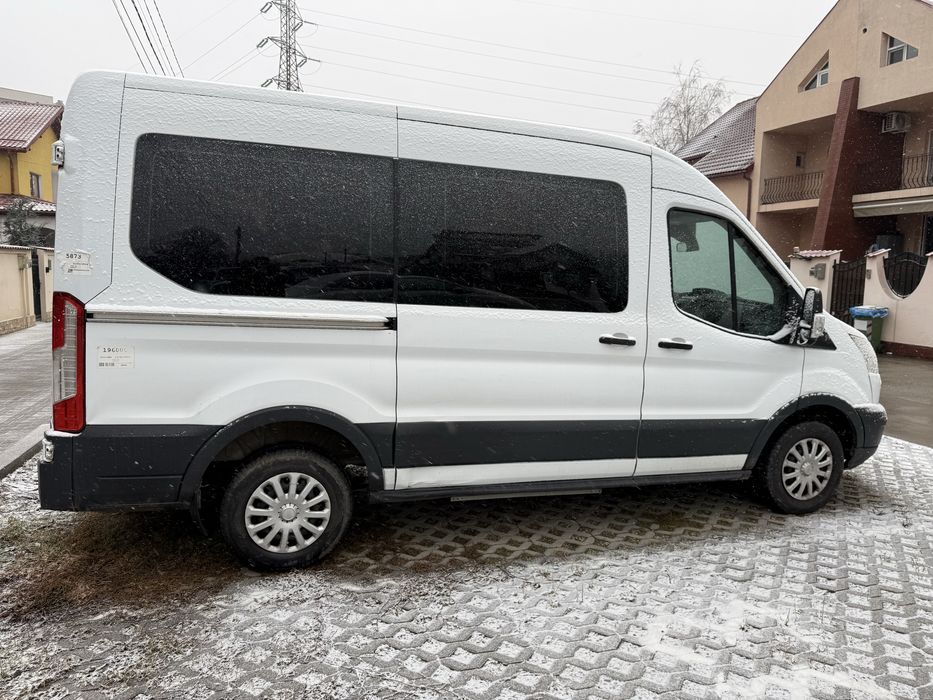 Ford Tranzit 8 locuri