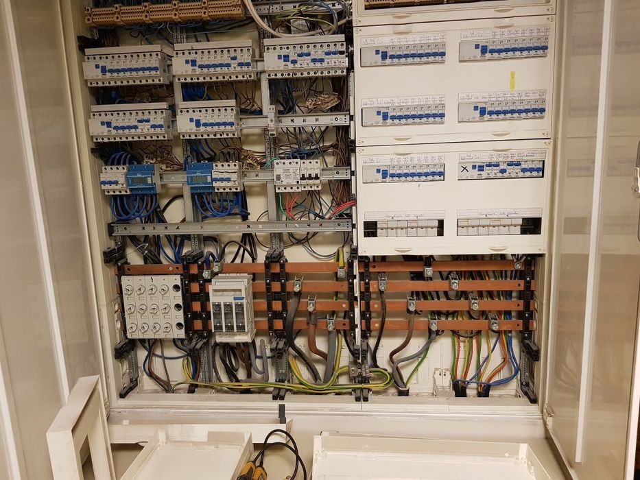 Electrician autorizat ANRE- Preturi Acceptabile
