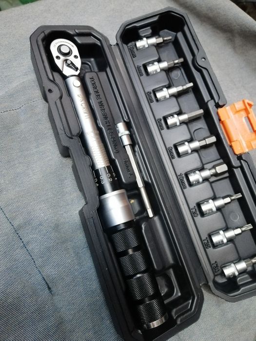 Нов Динамометричен ключ 2-24 нютона