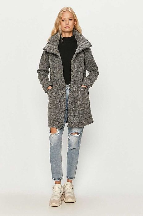 Намалено-Columbia - Яке,calvin klein 205 w39 nyc collection