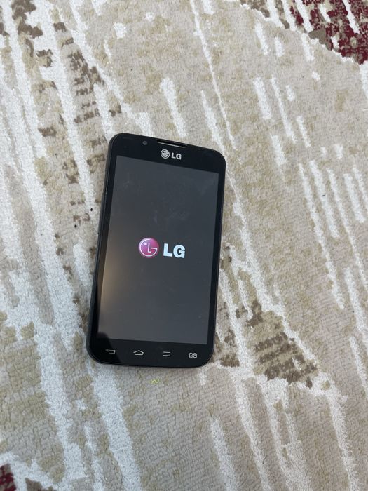 Продается телефон LG L40 2014 года
