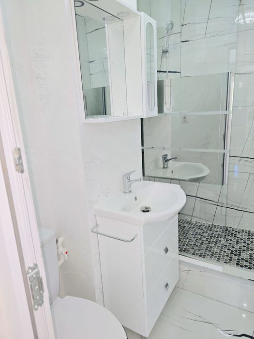 Proprietar !Apartament 3 camere si 2 balcoane !