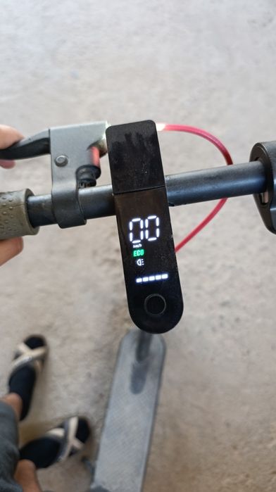 Электро самакат с зарядчиком