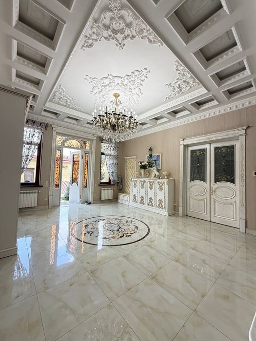 Продается дом 8 комнат, 5,65 соток, ор-р: Бадамзар