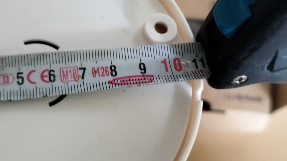 Стойка алуминиева за стенен монтаж на камери - с фланец и пластмасова