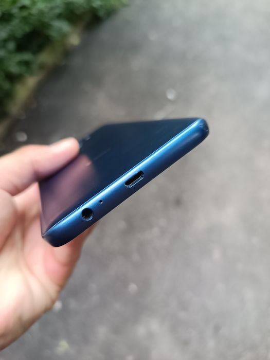 Samsung Galaxy J 8