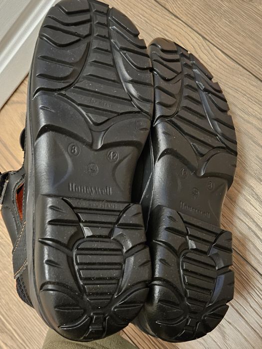 Pantofi cu protecție Honeywell 42
