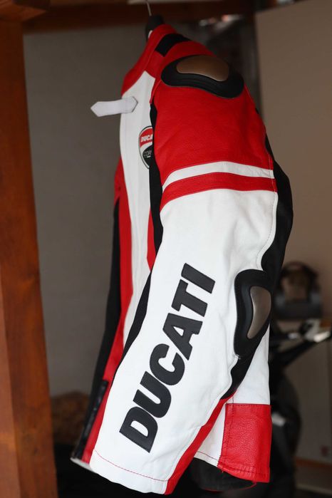 Яке от естествена кожа, DUCATI CORSE, размер М, (екипировка за мотор)