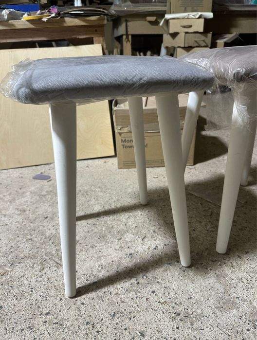 Табуретки новые, массив березы