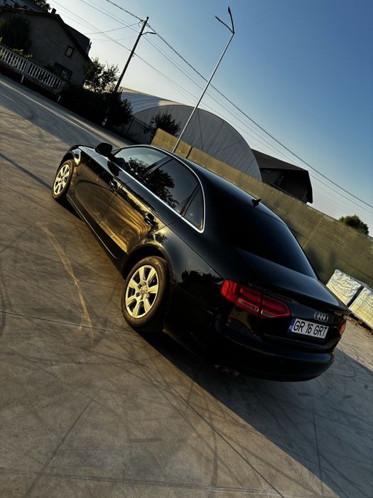 Audi A4 B8.