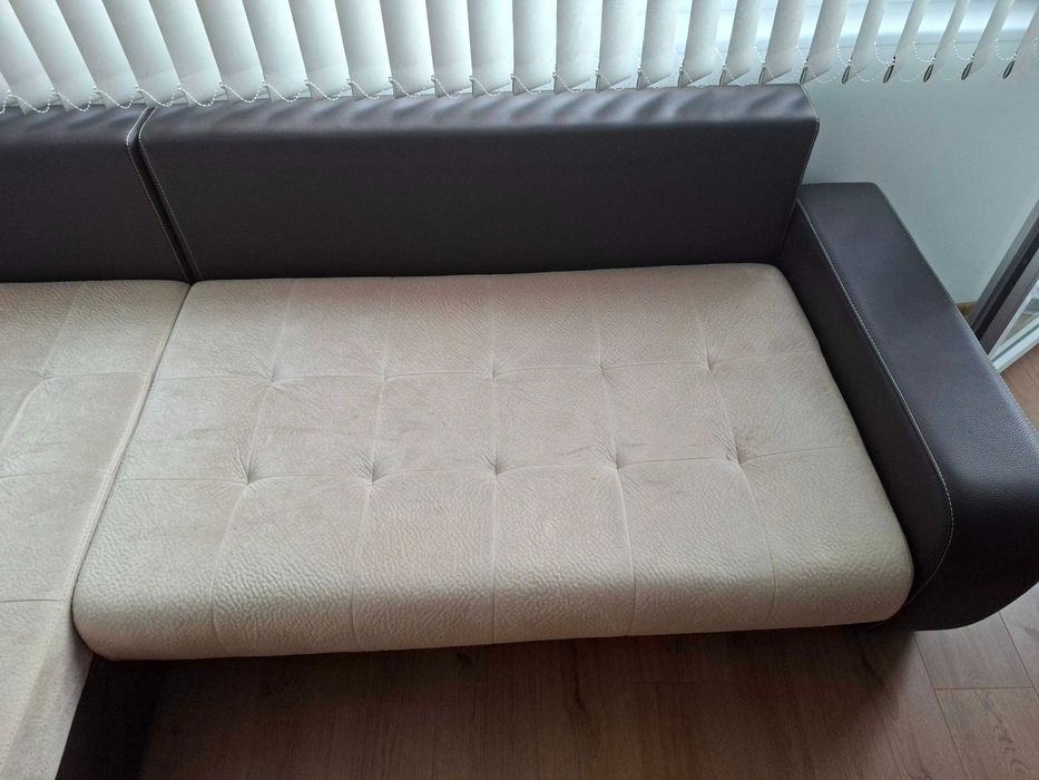 Продавам ъглов диван (Г- Образен) - 243 x 190 см.