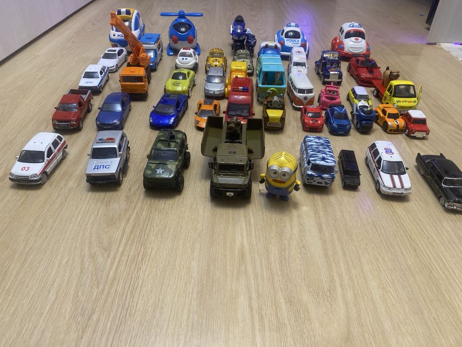 Набор из 47 игрушек