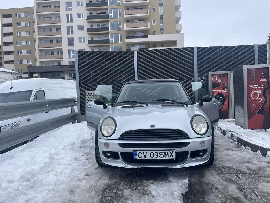 Mini cooper cu plafon panoramic cu trapa