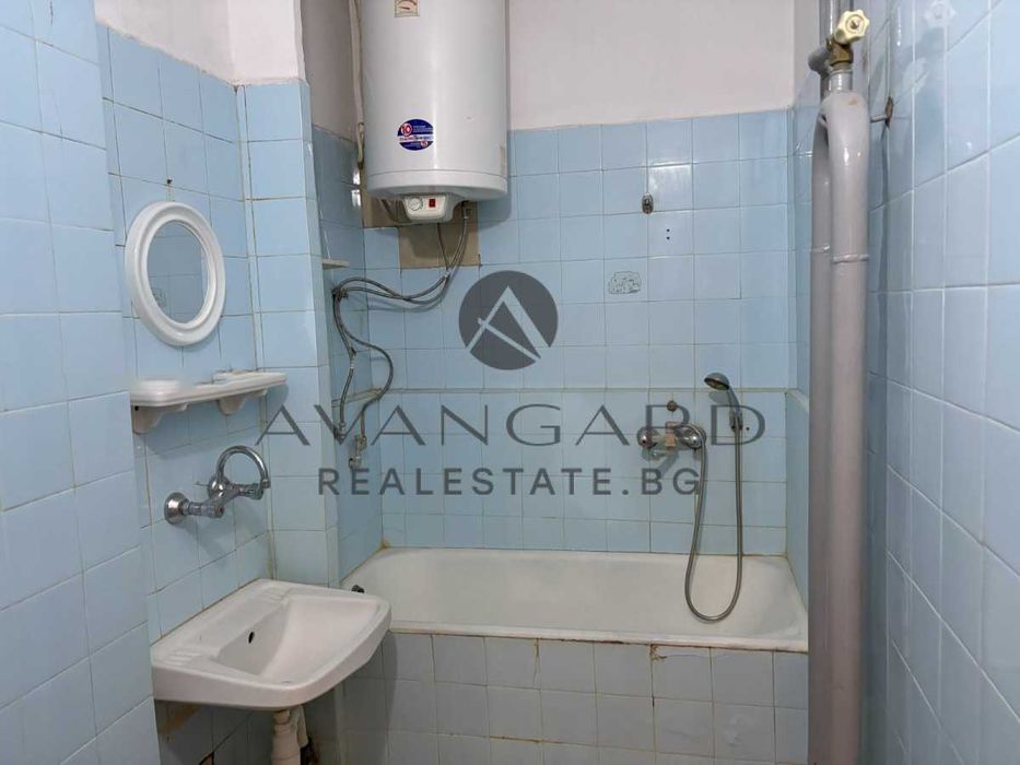 Продава се Тристаен апартамент в Пловдив, Изгрев - 90 кв.м за 1247 €/кв.м - Снимка #11