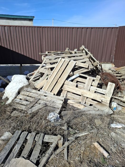 Отдам даром самовывоз. Поддоны
