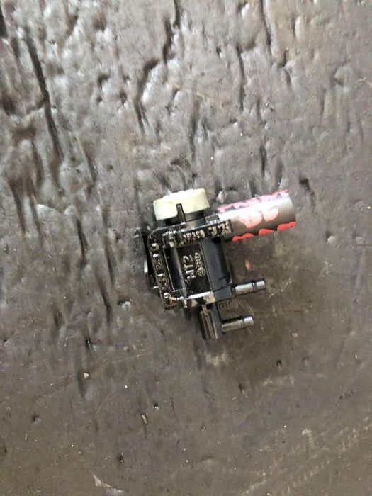 supapa vacuum  1.6 tdi cay mdm  vw passat b6