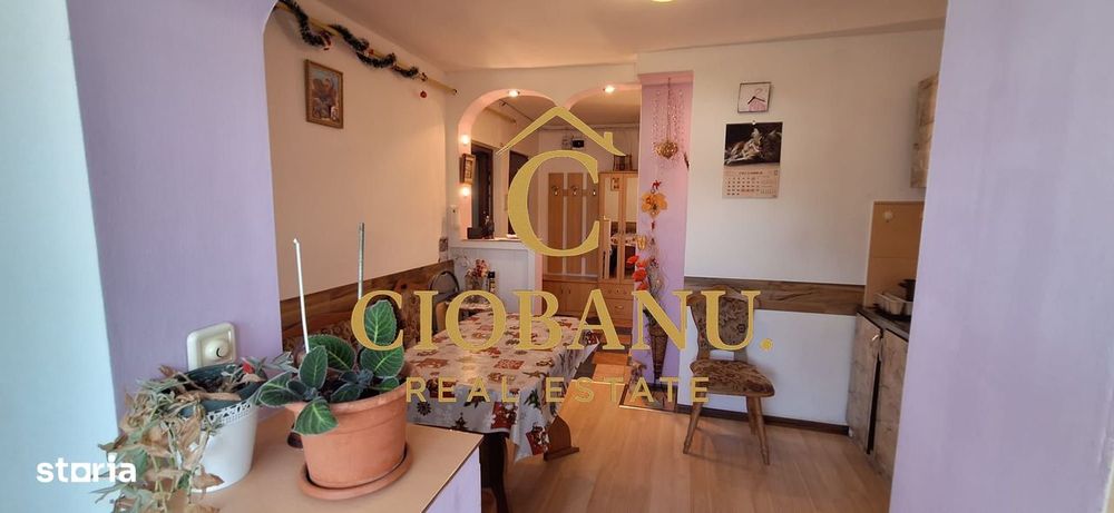 Apartament De Vanzare Etaj 2/4 Decomandat Zona 1 Mai