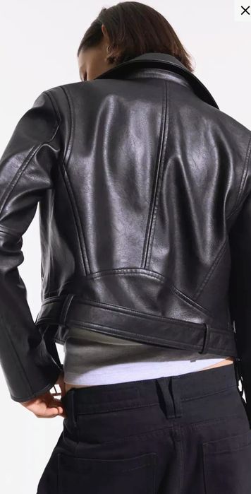 Байкърско кожено яке BERSHKA