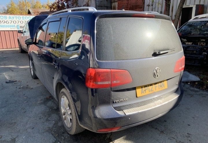 Продаваме на части фолксваген Туран  1.6д 105кс. Vw touran 1.6d 105hp.