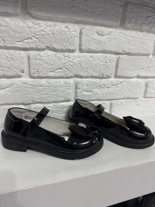 Туфли на девочку р32