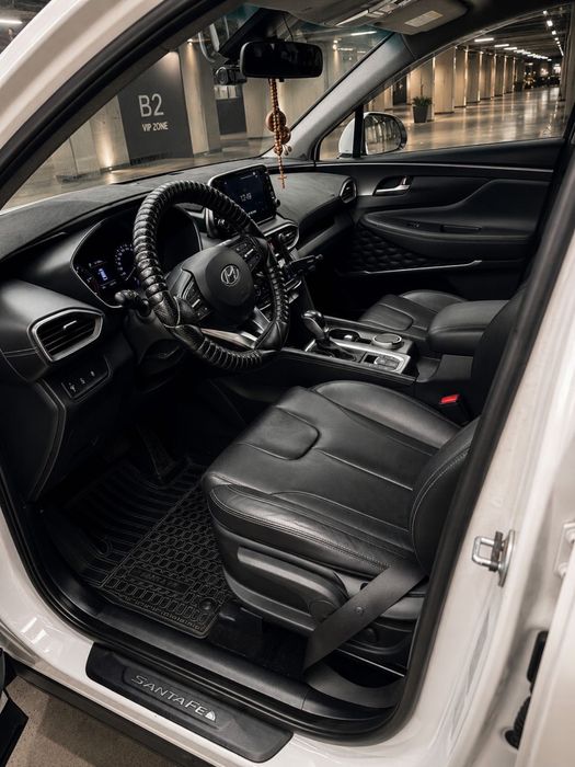 Hyundai Santa Fe 2020г