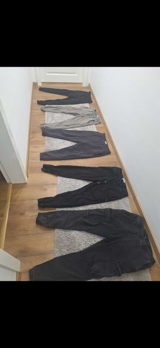 Якета панталони тениски обувки