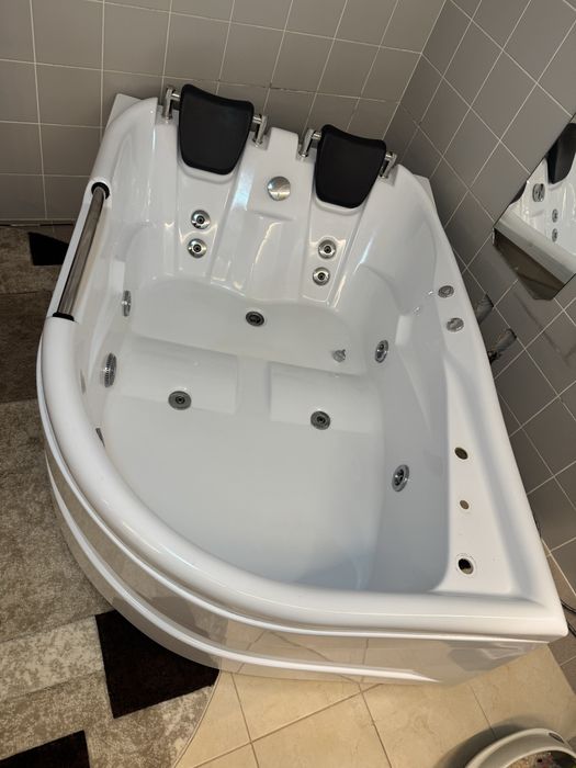 Vana/cada Aicha cu  hidromasaj 120 x168