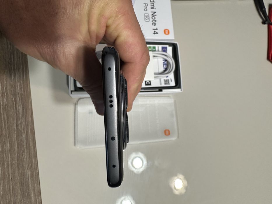 Vand xiaomi redmi note 14 pro 5G nou