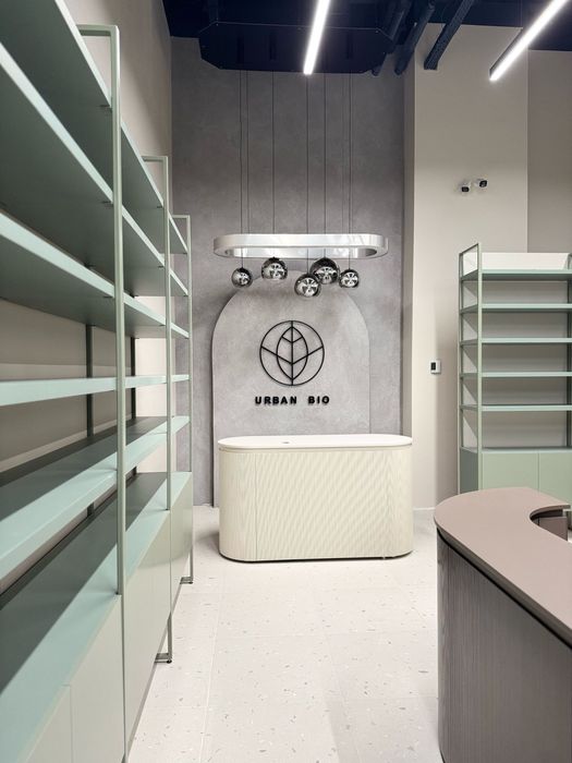 Mobilier comercial premium – stare impecabilă, documentație completă