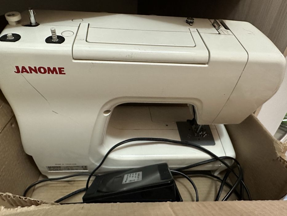швейная  машина  Janome
