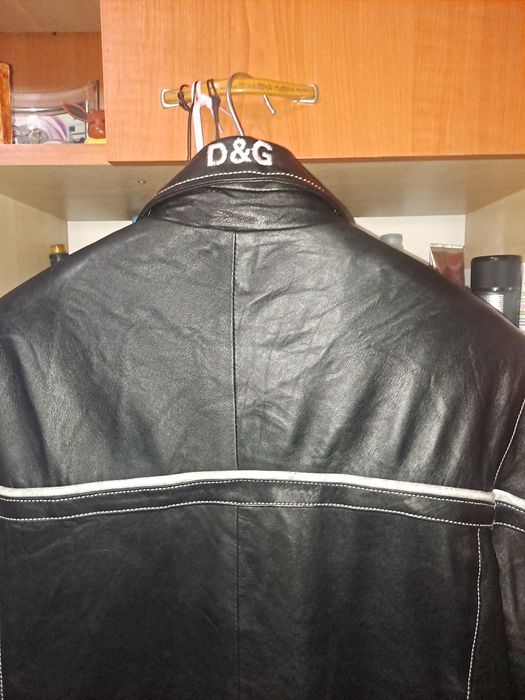 Geaca piele naturala marca D&G mărimea M-L.